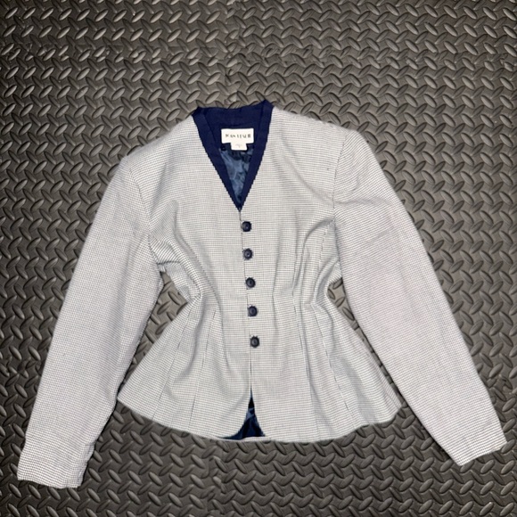 Vintage Women's Navy and White Blazer - Picture 2 of 6